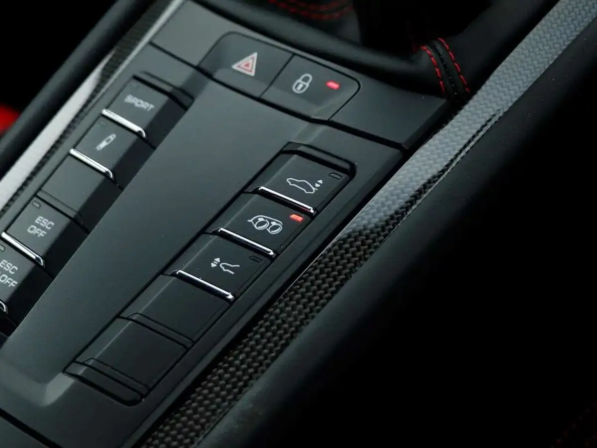 2016-porsche-911-40-r-big-16