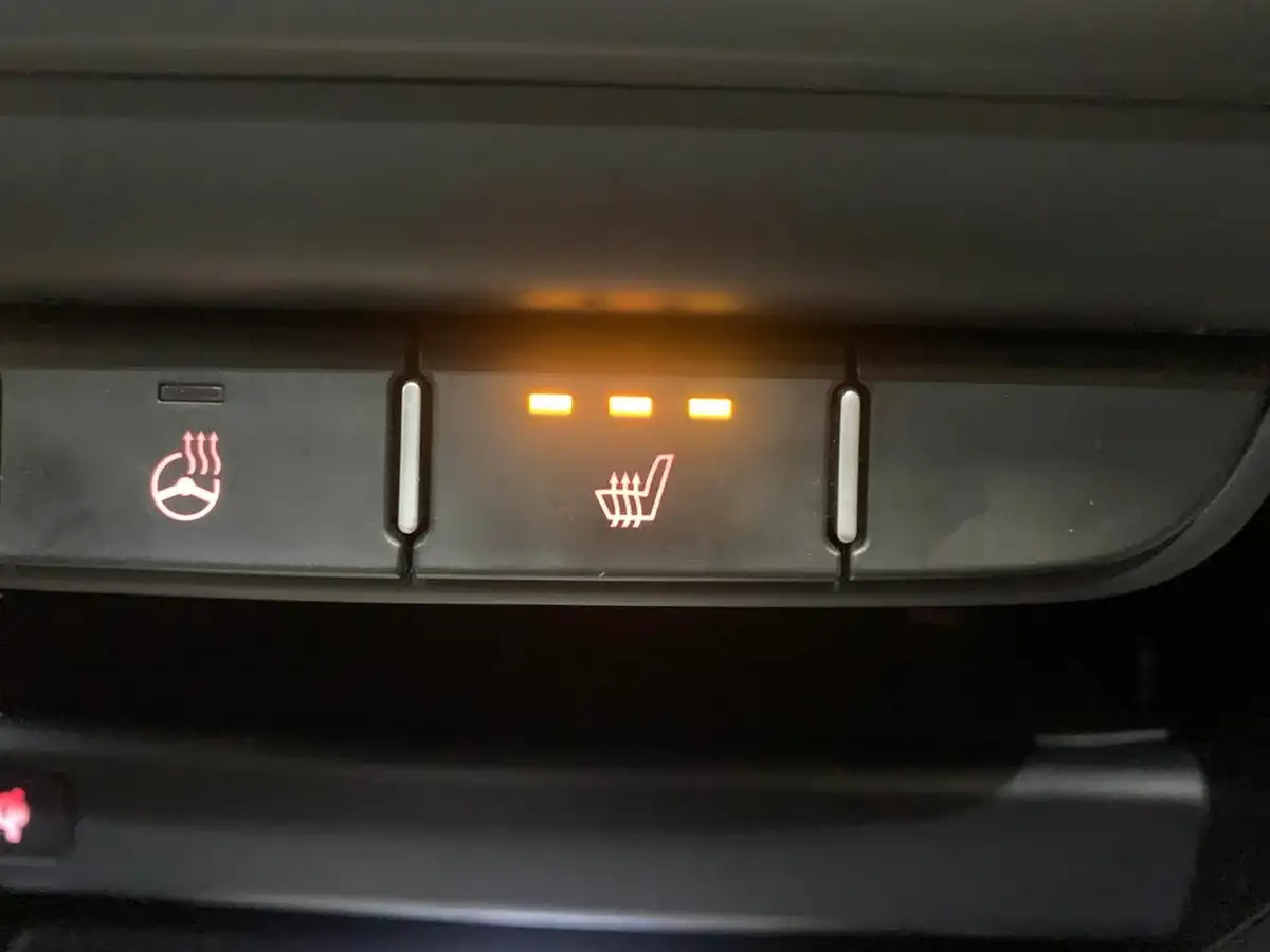 2022-kia-pro-ceed-15-t-gdi-gt-line-s-big-26