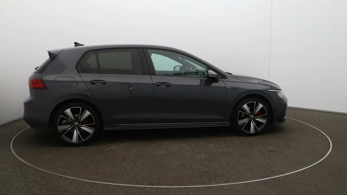 2022-volkswagen-golf-20tdi-gtd-big-51