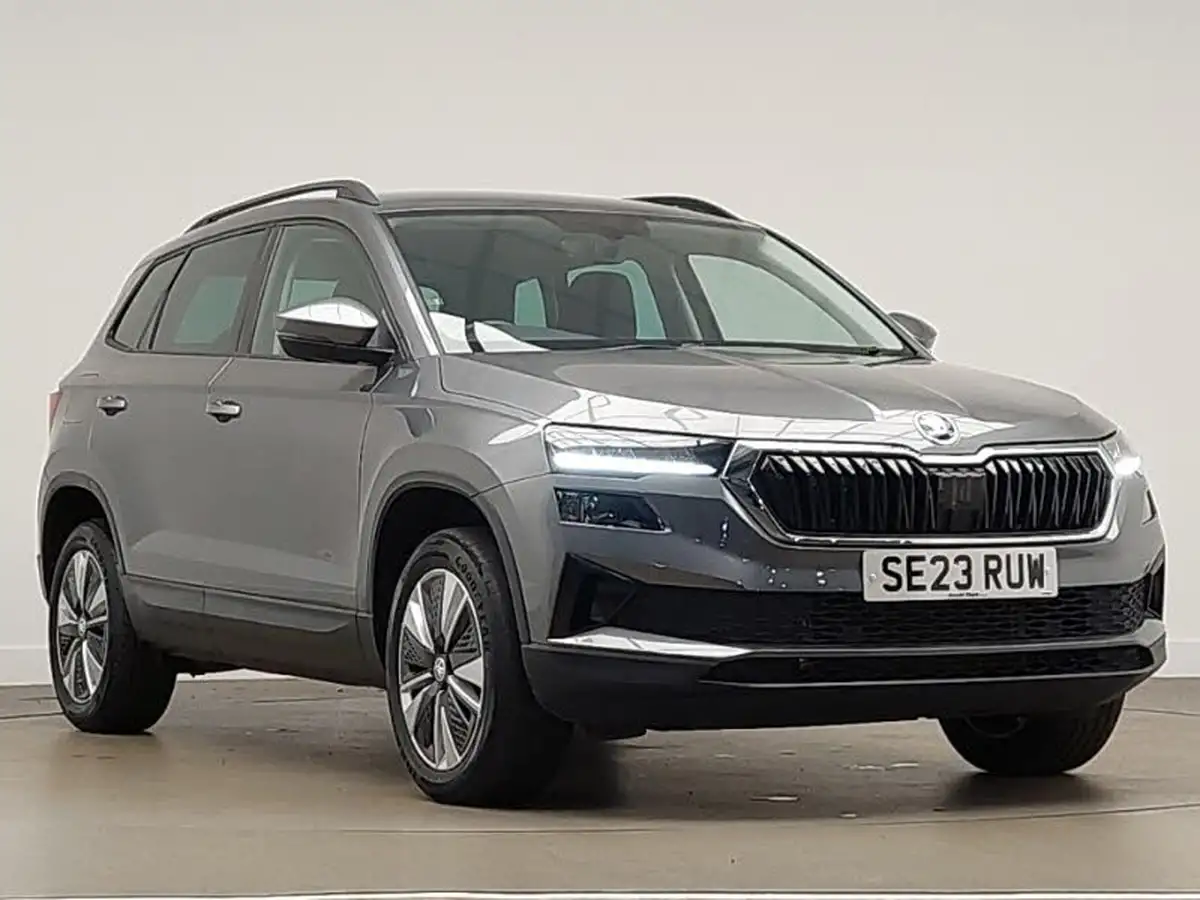 2023-skoda-karoq-15-tsi-se-drive-dsg-big-0