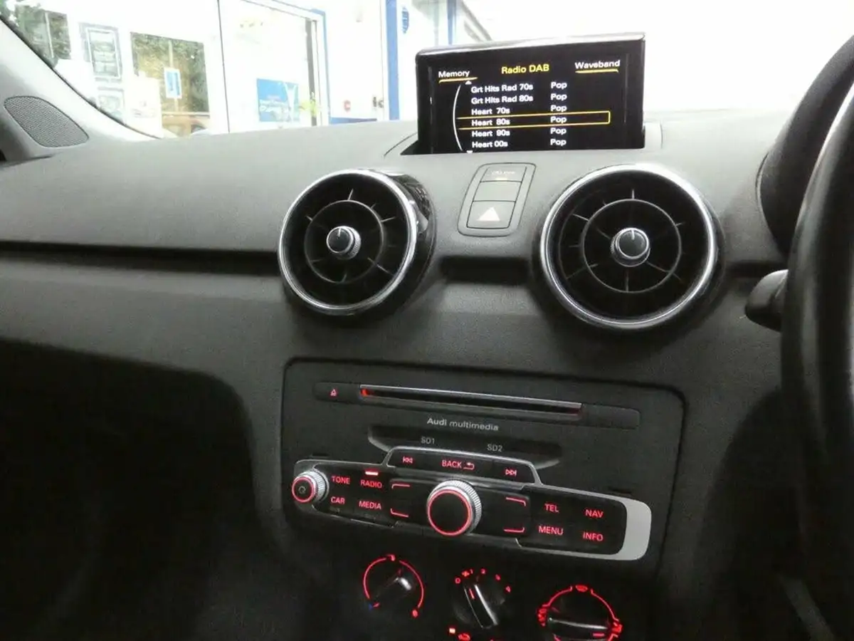 2017-audi-a1-10-tfsi-sport-hatchback-3d-big-52