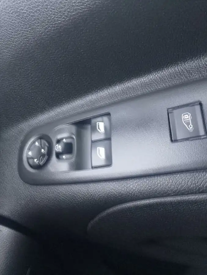 2020-peugeot-partner-15-bluehdi-1000-professional-100ps-eu6dt-panel-big-15