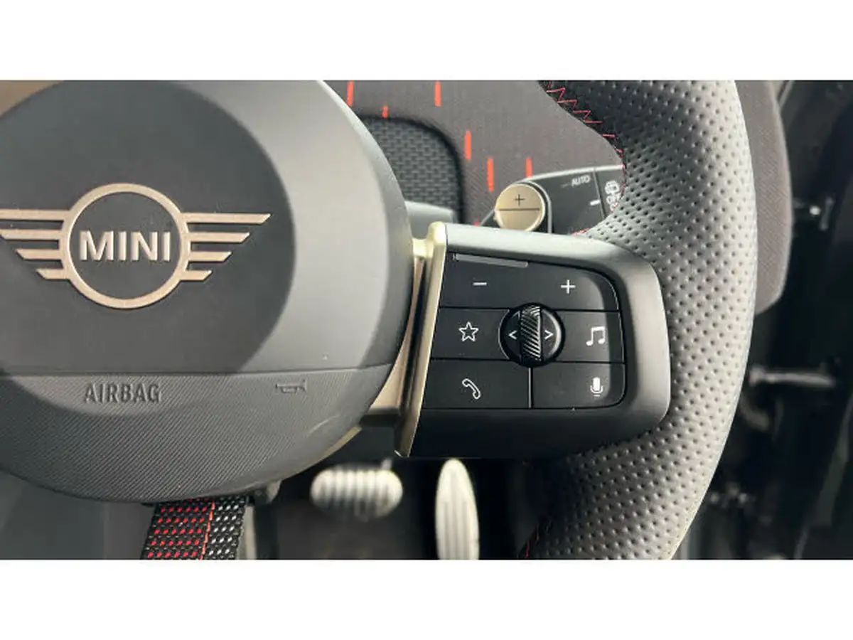2024-mini-countryman-20-john-cooper-works-296bhp-big-17