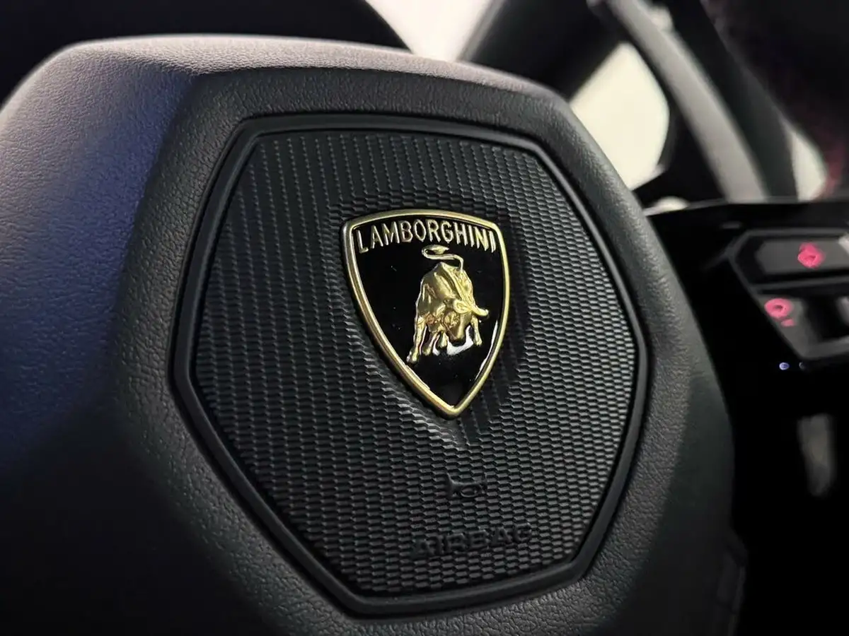 2019-lamborghini-huracan-big-52