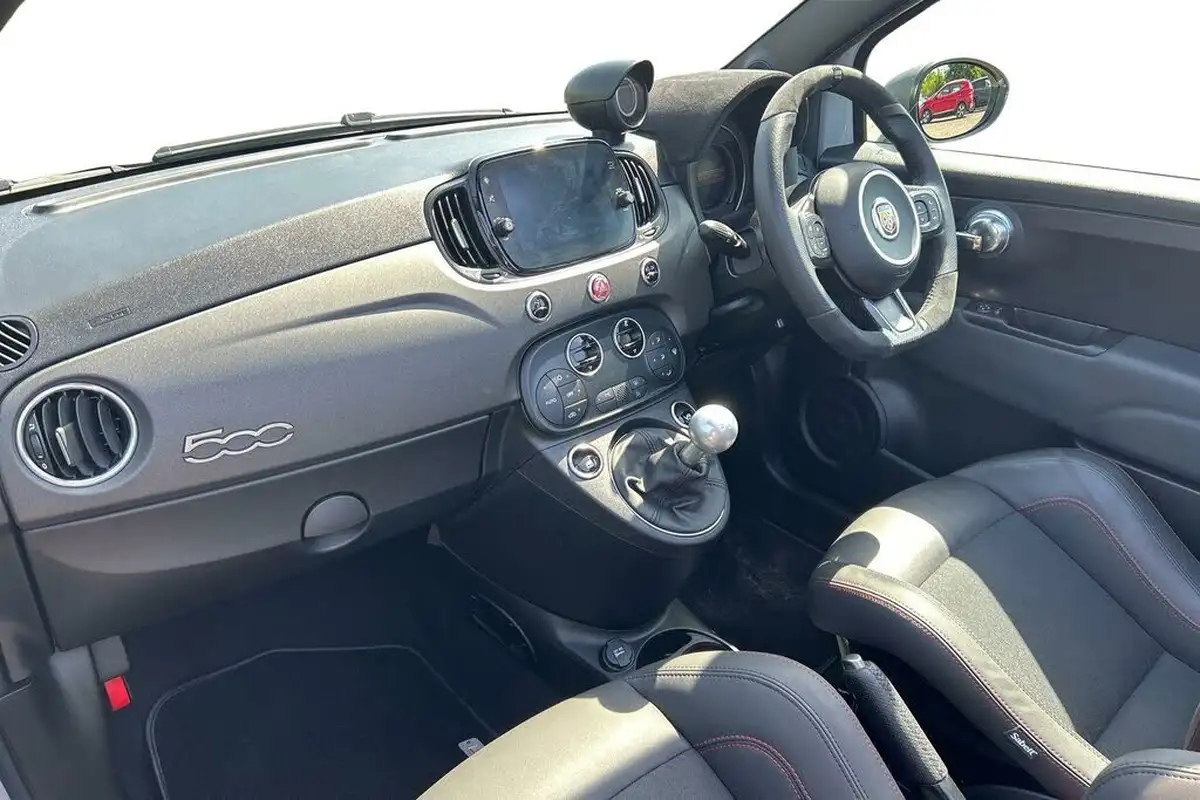 2023-abarth-695c-14-tjet-competizione-big-1