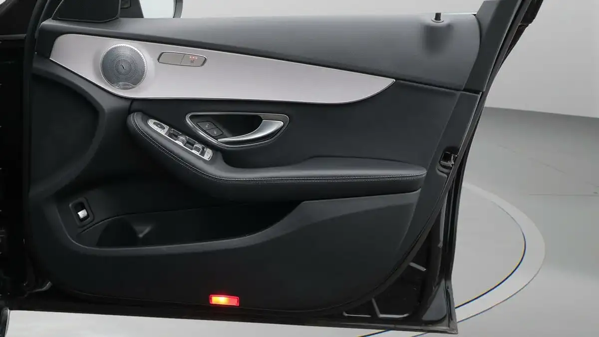 2019-mercedes-benz-c-class-20d-c220d-sport-premium-plusss-saloon-4d-big-15