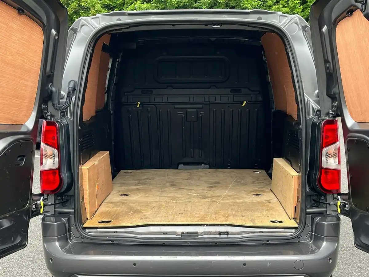 2021-vauxhall-combo-15cdti-sportive-2300-130pseu6d-t-4x4-l1h1-panel-big-11