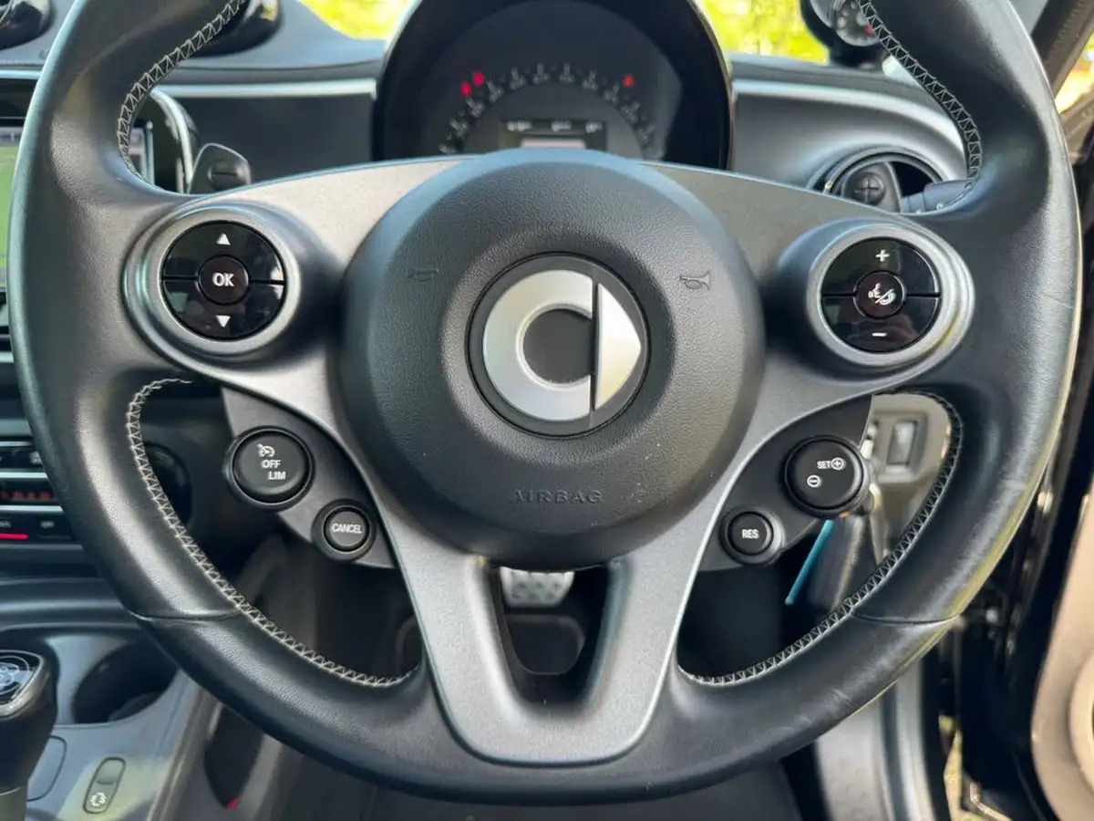 2018-smart-forfour-09-brabus-xclusive-big-33