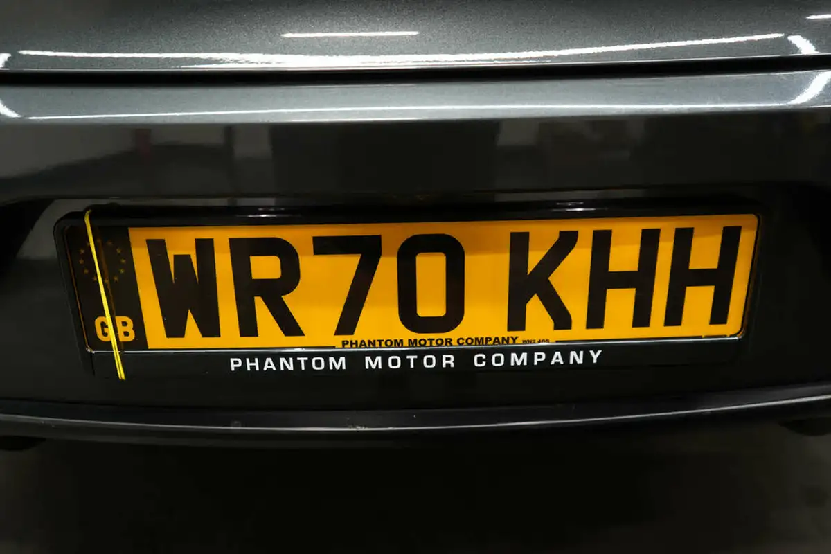 2020-porsche-macan-29-v6-gts-big-12