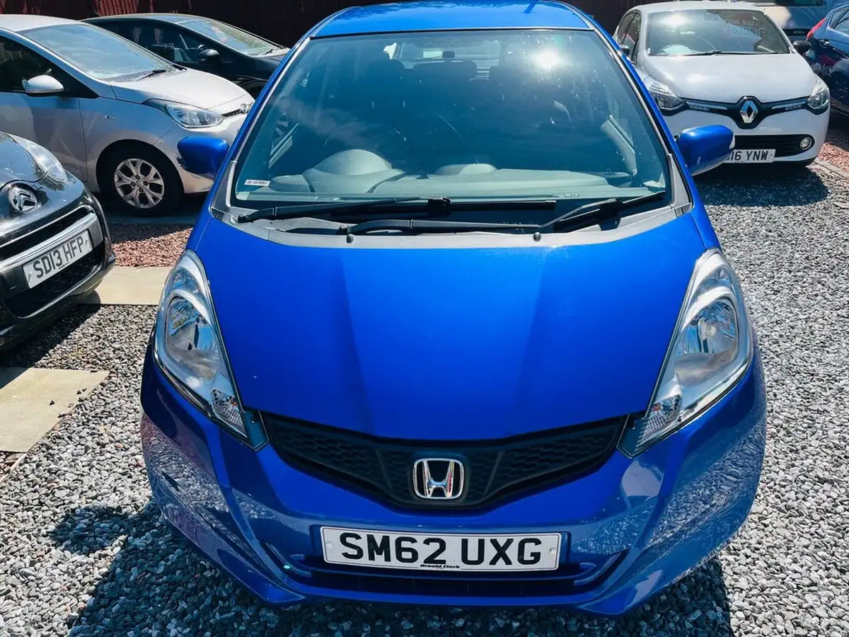 2012-honda-jazz-14-es-big-4