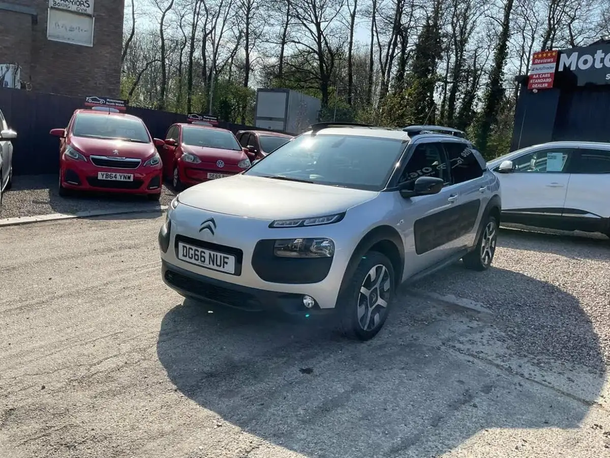 2016-citroen-c4-cactus-16bluehdi-flair-edition-big-40