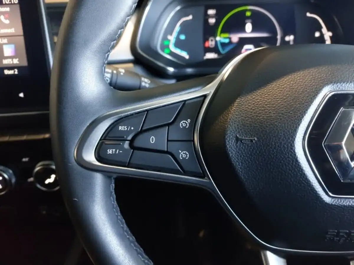 2022-renault-captur-16-iconic-edition-big-9