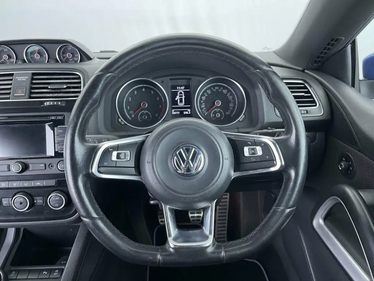 2015-volkswagen-scirocco-14-tsi-gt-big-33