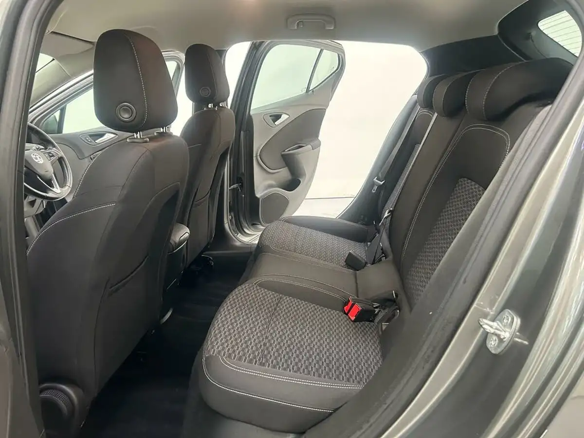 2019-vauxhall-astra-14i-16v-turbo-sri-ss-hatchback-auto-big-10