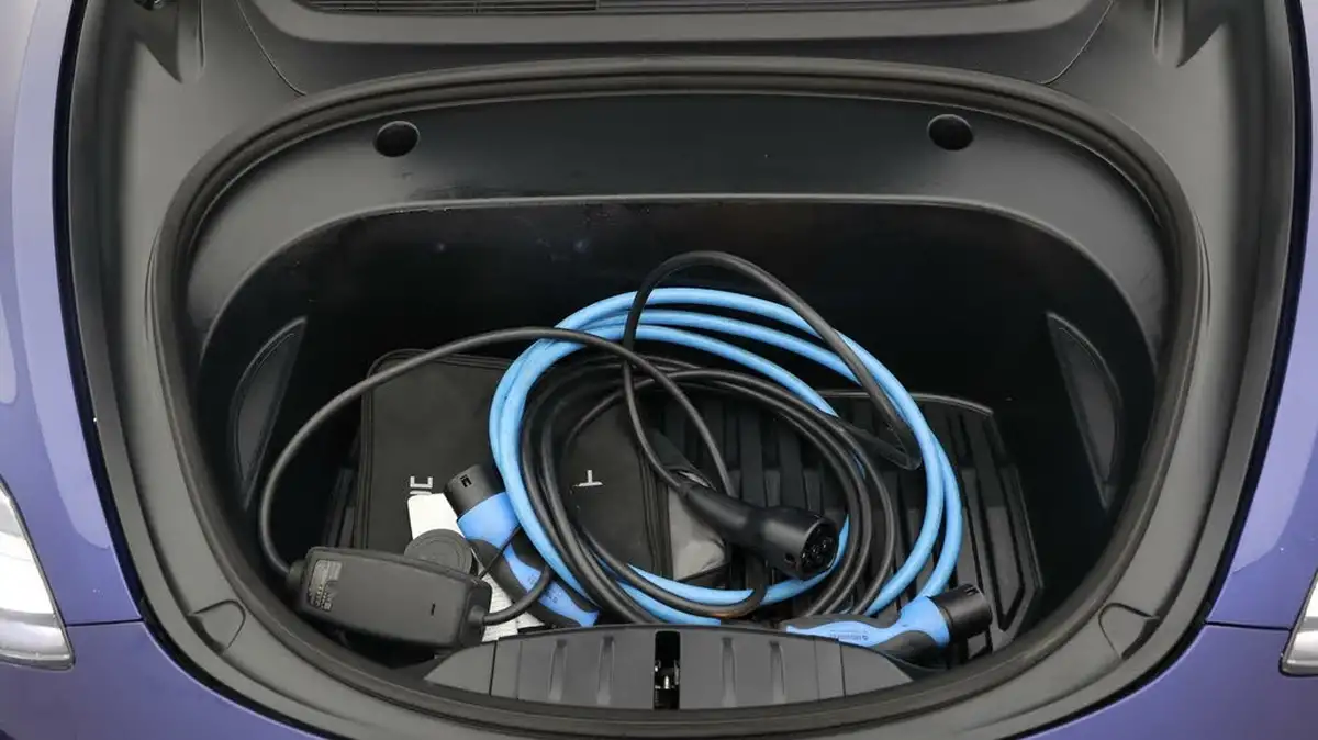 2021-tesla-model-3-e-long-range-awd-big-18