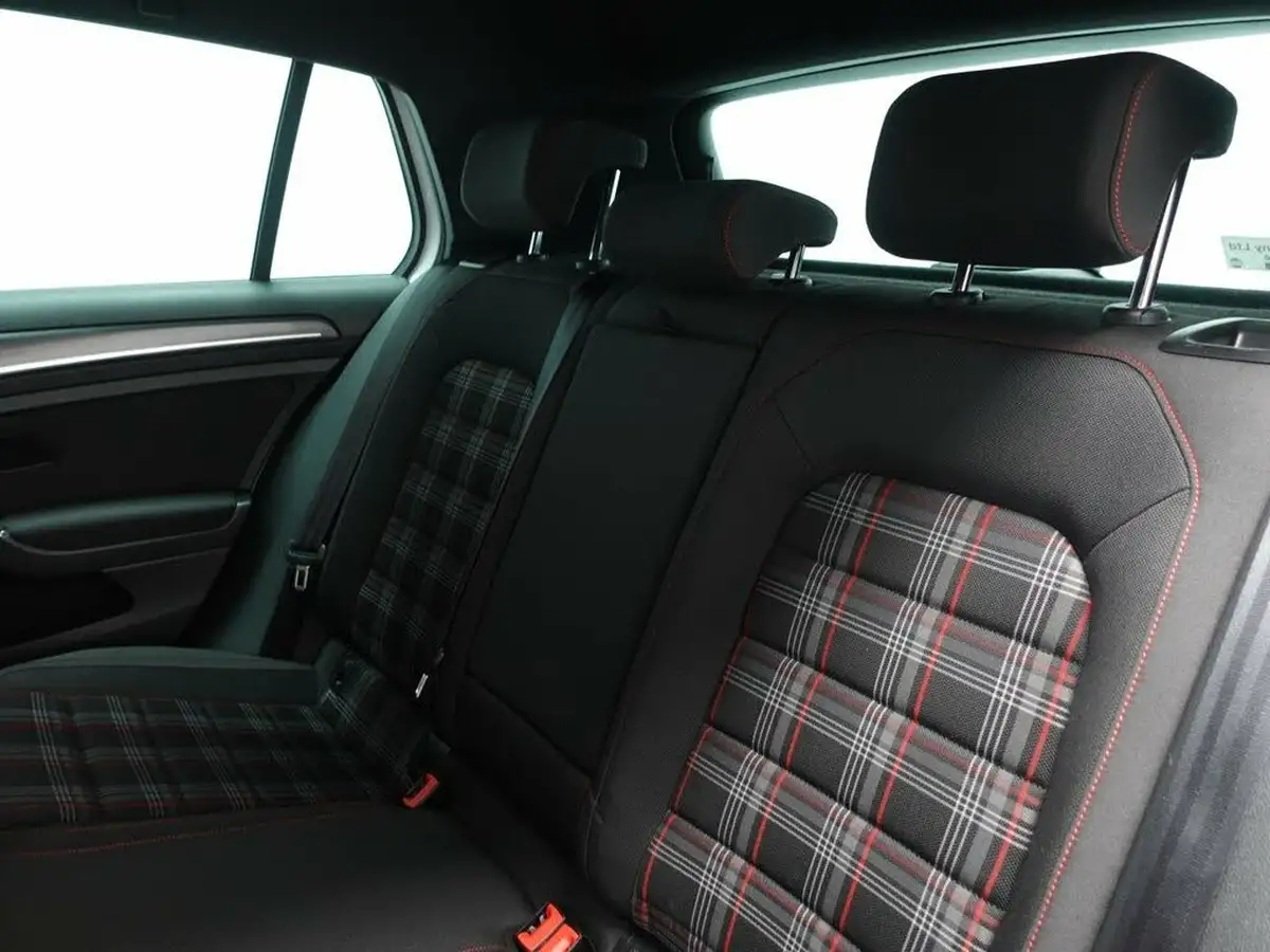2019-volkswagen-golf-20-tsi-gti-performance-5d-big-15