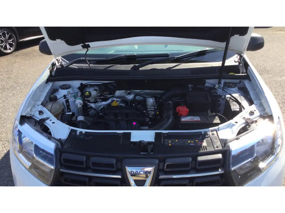 2018-dacia-sandero-10-sce-essential-big-26