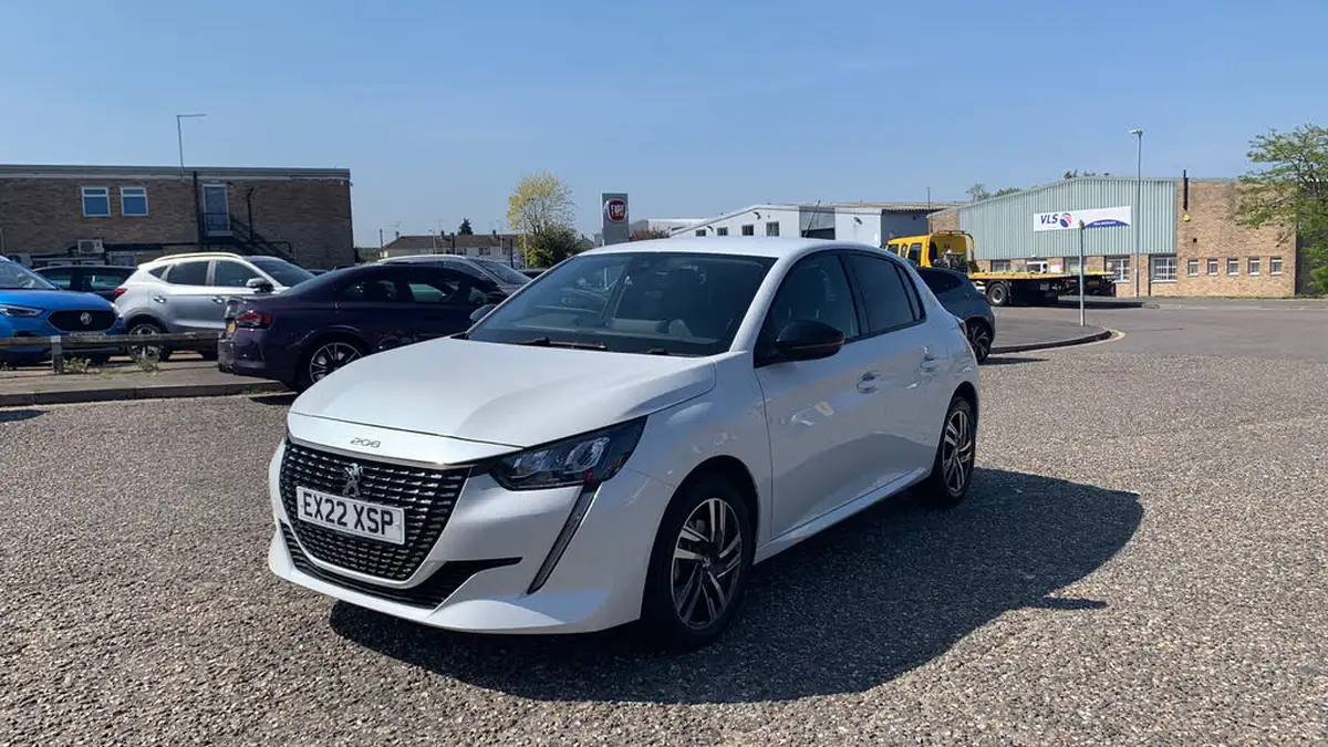 2022-peugeot-208-12-puretech-allure-premium-100bhp-eat8-big-6