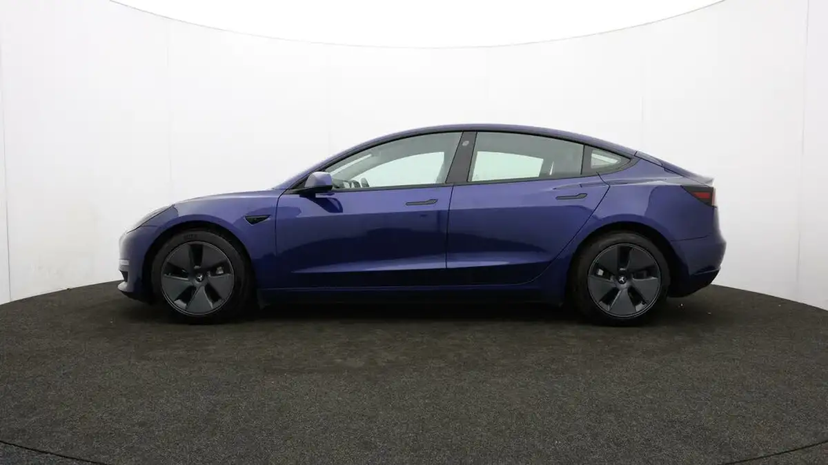 2021-tesla-model-3-e-long-range-awd-big-70