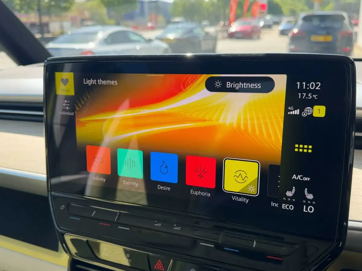 2023-volkswagen-idbuzz-e-style-standard-big-57