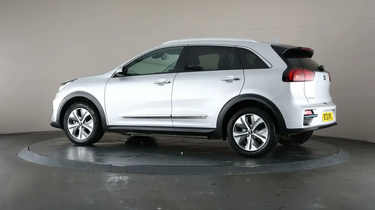 2021-kia-e-niro-ev-4-big-77