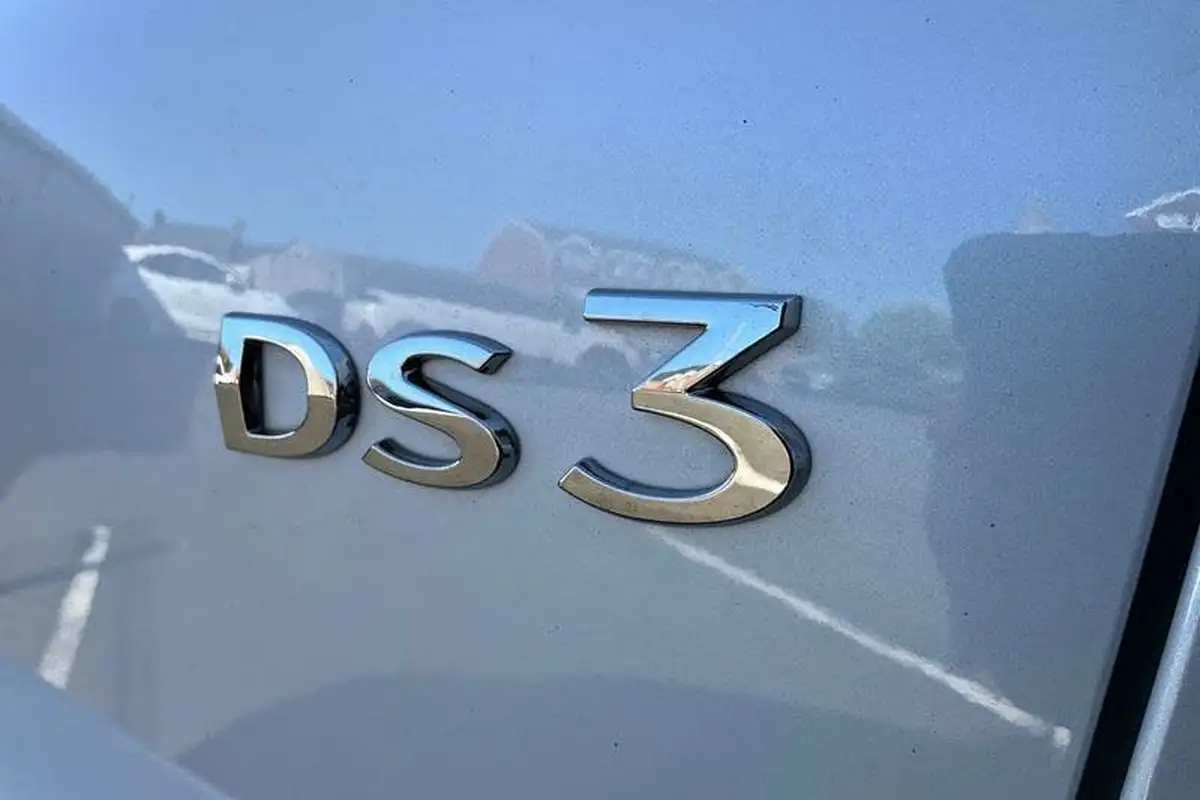 2022-ds-ds-3-crossback-e-tense-rivoli-big-38
