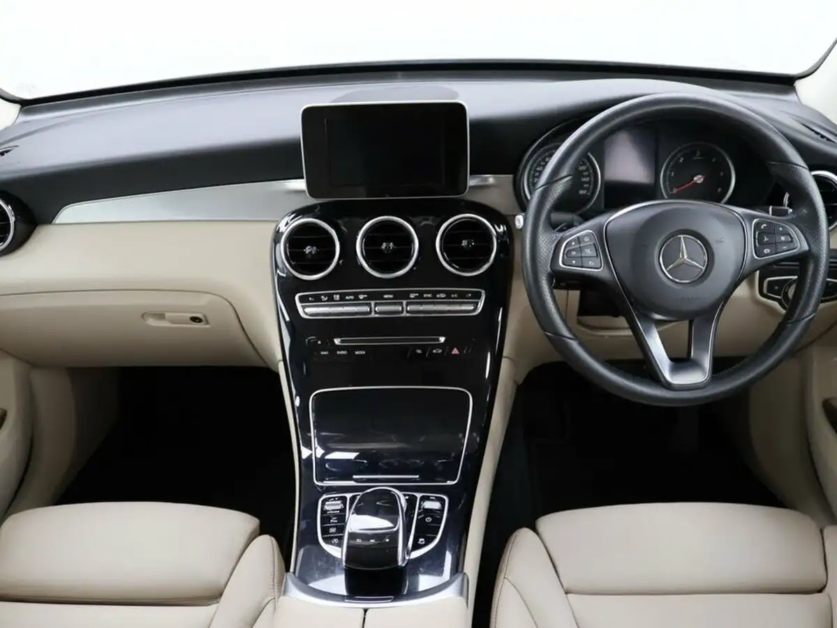 2017-mercedes-benz-glc-class-21d-glc250d-sport-ss-coupe-4d-big-18
