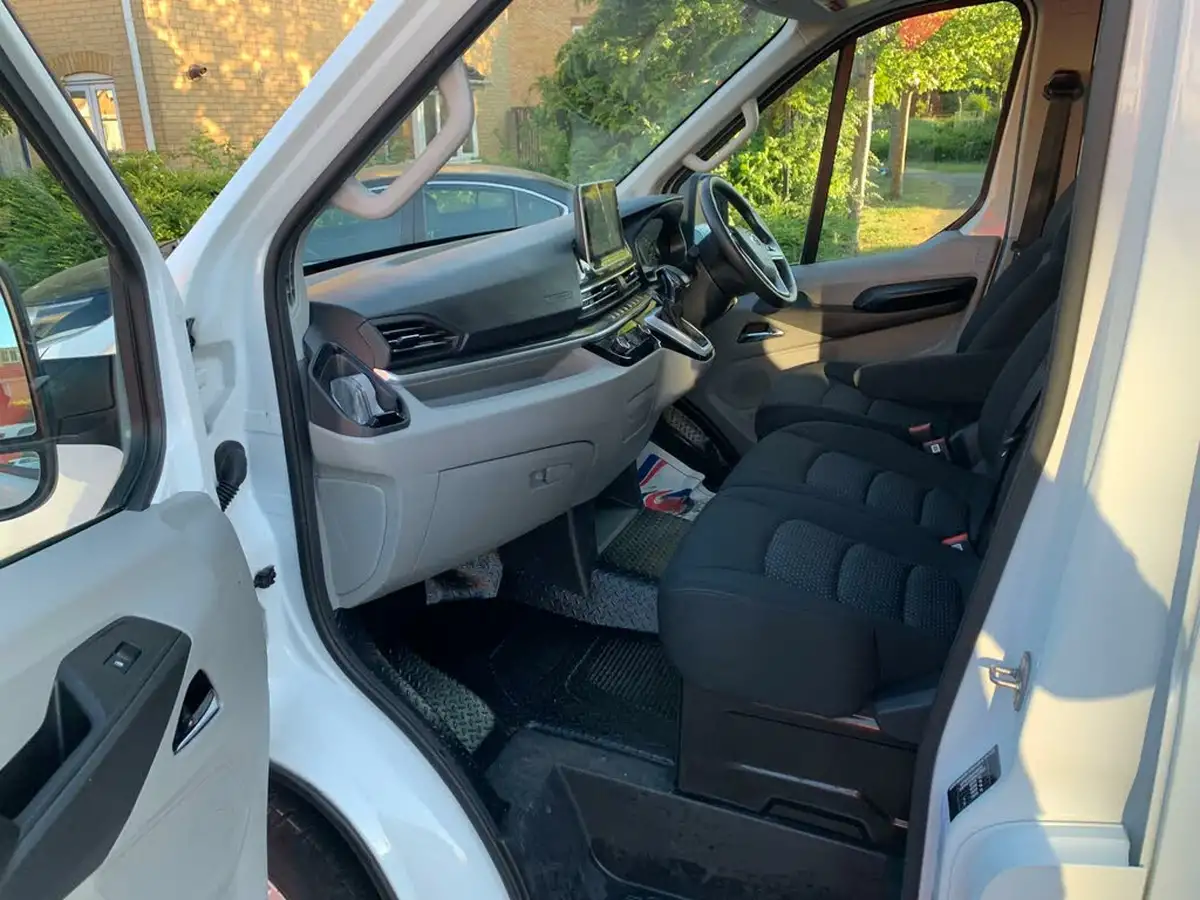 2022-maxus-e-deliver-9-e-lh-515kwh-big-12