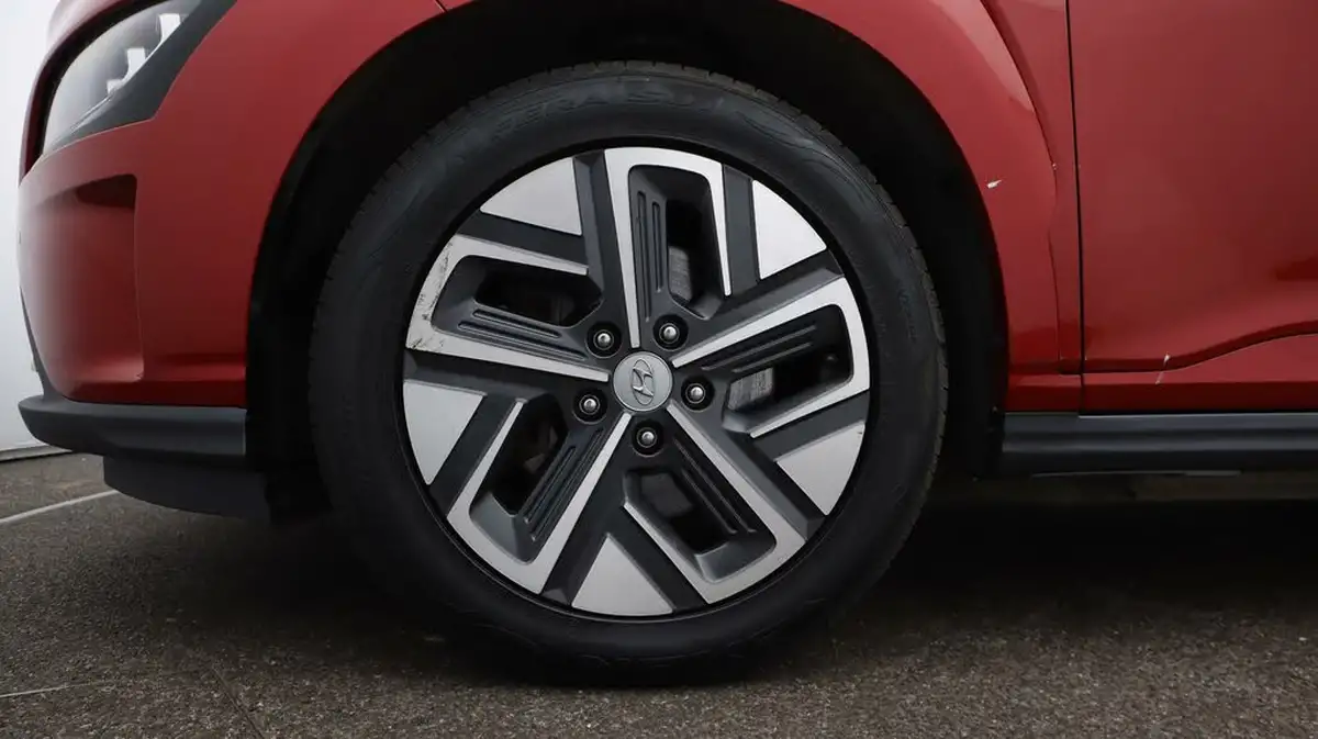 2021-hyundai-kona-e-ultimate-big-18