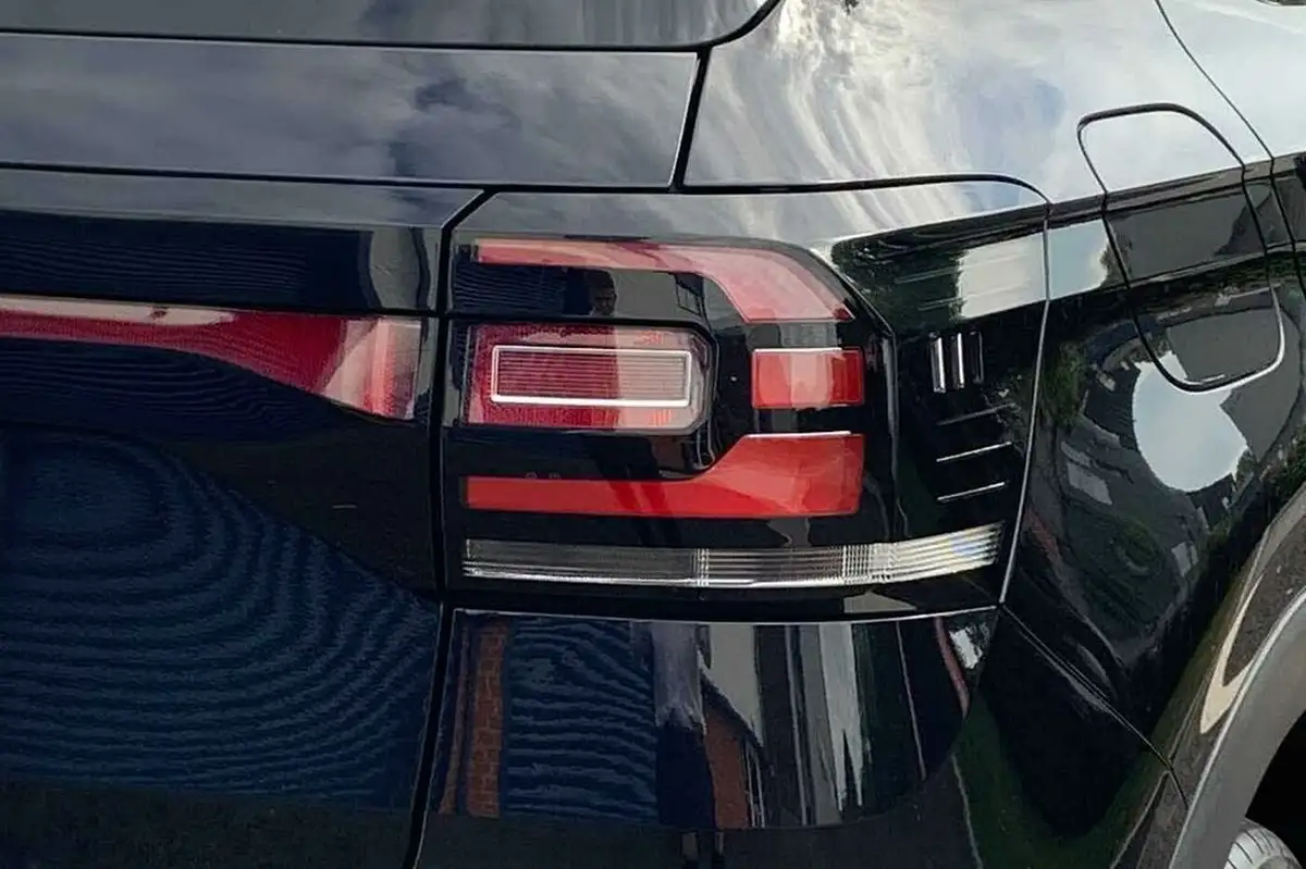 2022-volkswagen-t-cross-10-tsi-black-edition-95ps-big-21