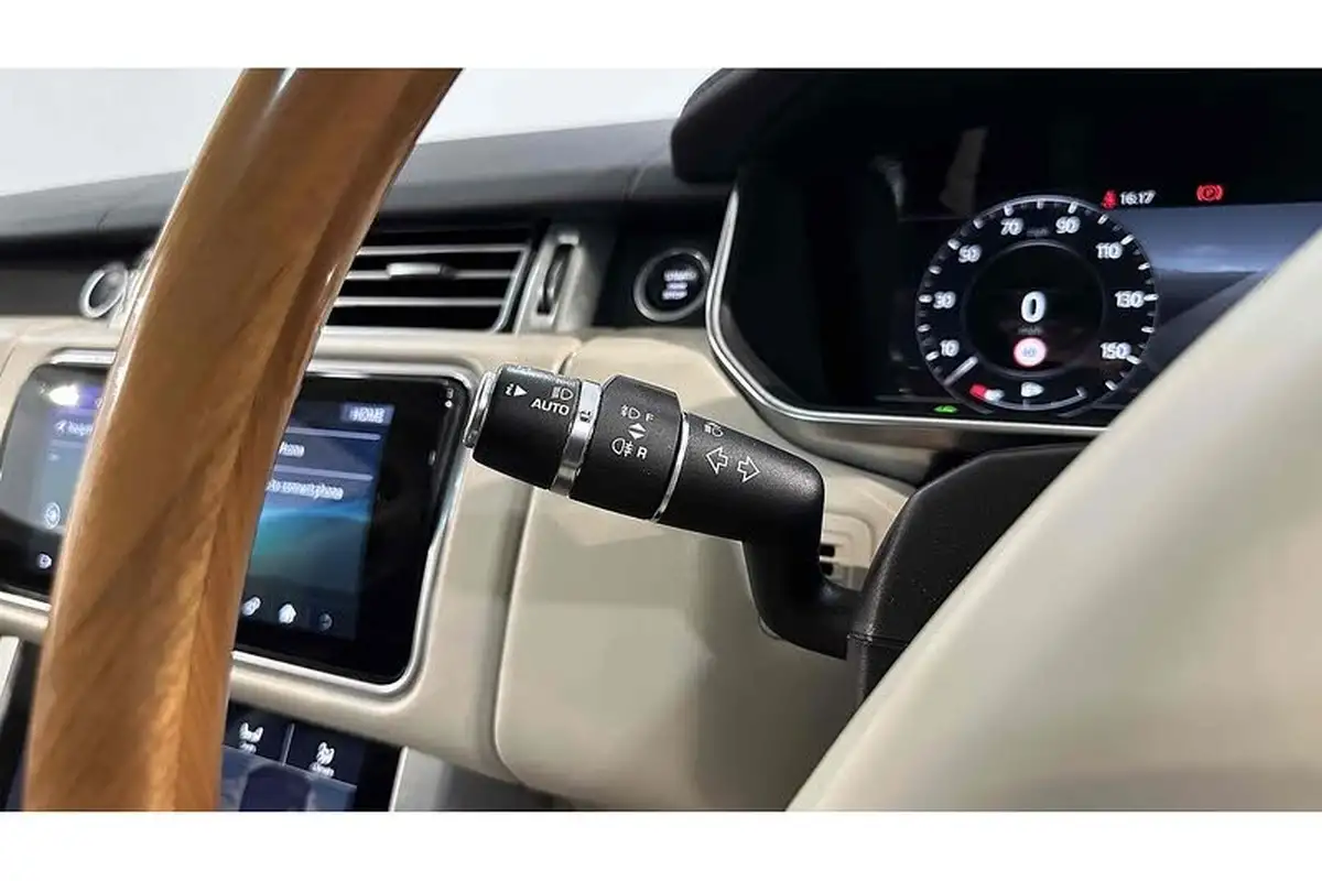 2019-land-rover-range-rover-30-sd-v6-vogue-big-45