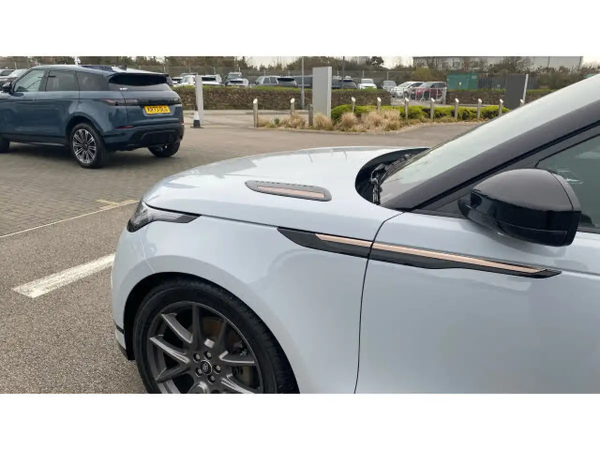 2024-land-rover-range-rover-velar-20-d200-dynamic-hse-big-23