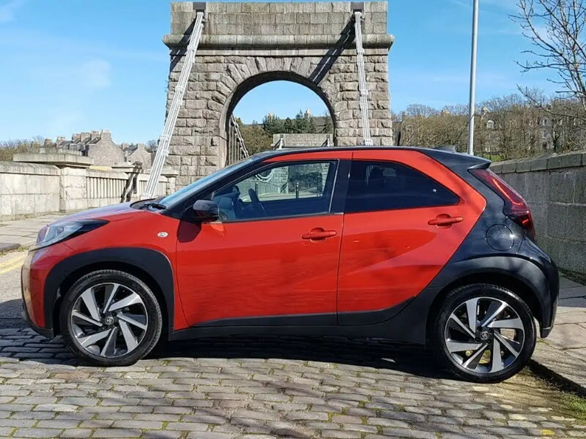 2022-toyota-aygo-x-10-vvt-i-edge-big-3
