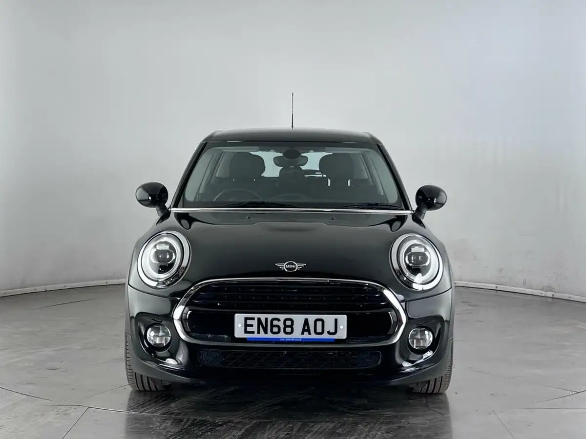 2018-mini-cooper-15-cooper-classic-ss-hatchback-5d-auto-big-2