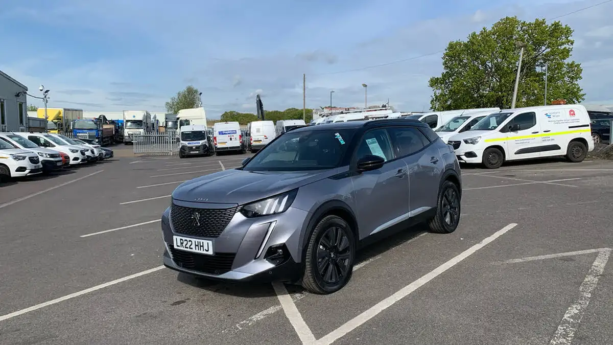 2022-peugeot-2008-suv-e-gt-premium-big-6
