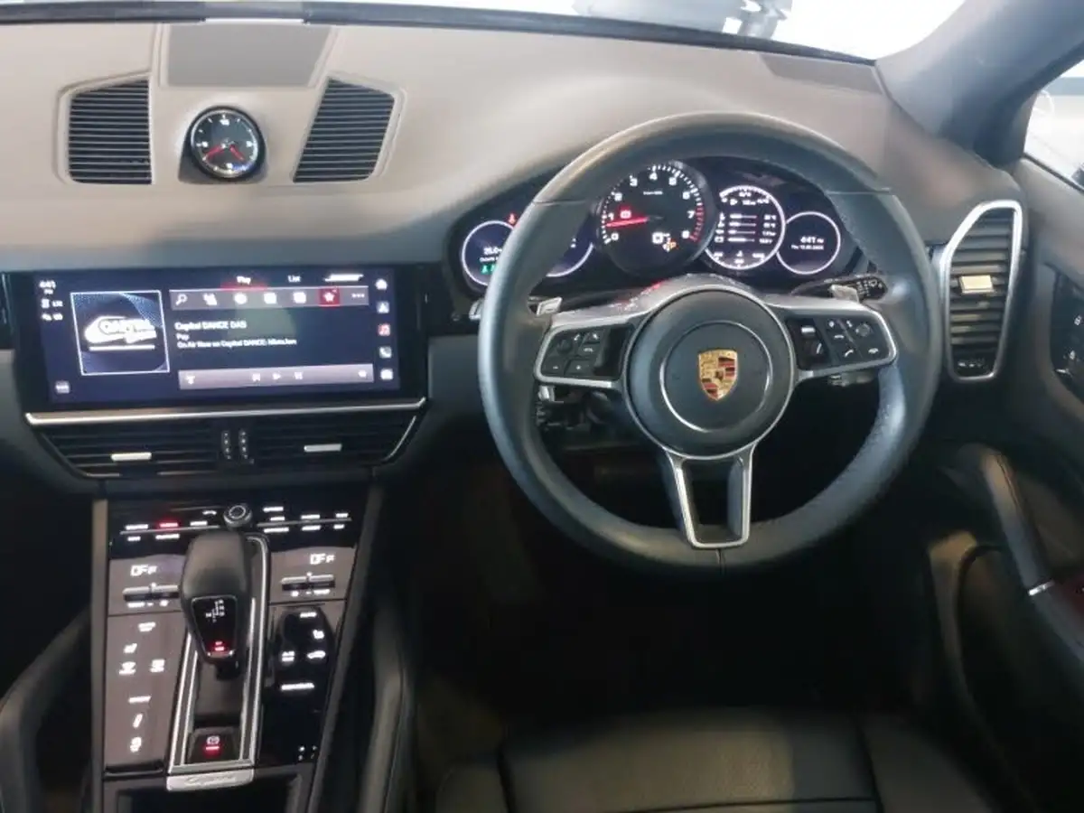 2022-porsche-cayenne-30-v6-platinum-edition-station-wagon-big-3