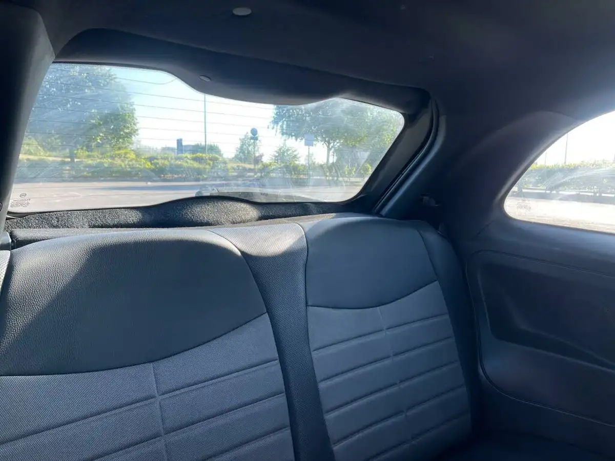 2011-fiat-500-09-matt-black-dualogic-big-16