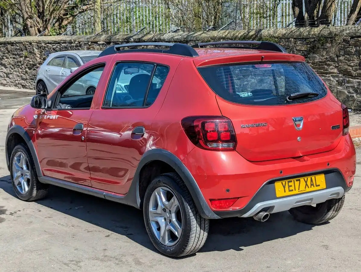 2017-dacia-sandero-stepway-09-tce-laureate-big-1