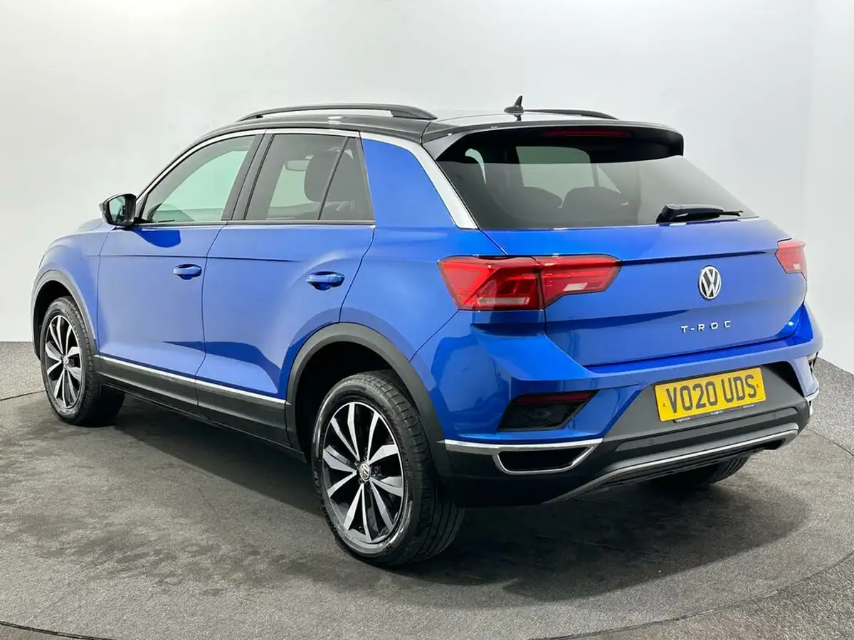2020-volkswagen-t-roc-10-tsi-design-115ps-hatchback-5d-big-5