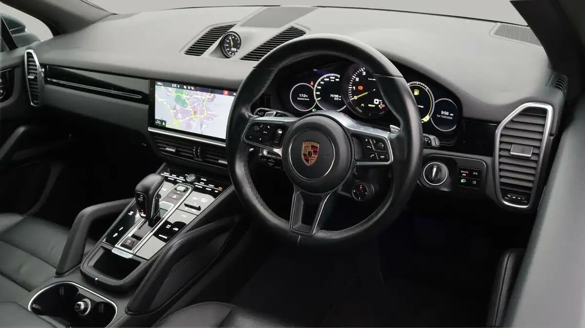 2020-porsche-cayenne-30-v6-e-hybrid-462ps-station-wagon-big-9