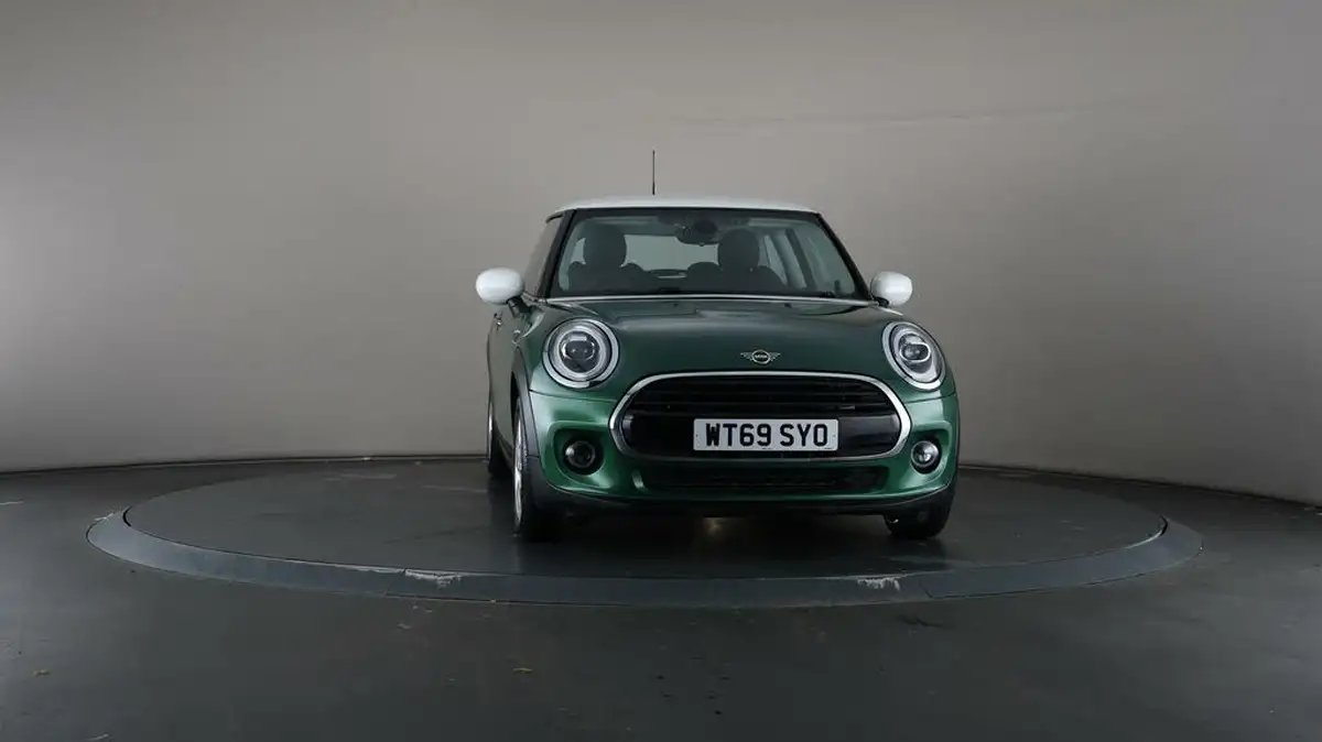 2019-mini-cooper-15-cooper-classic-hatchback-3d-big-41
