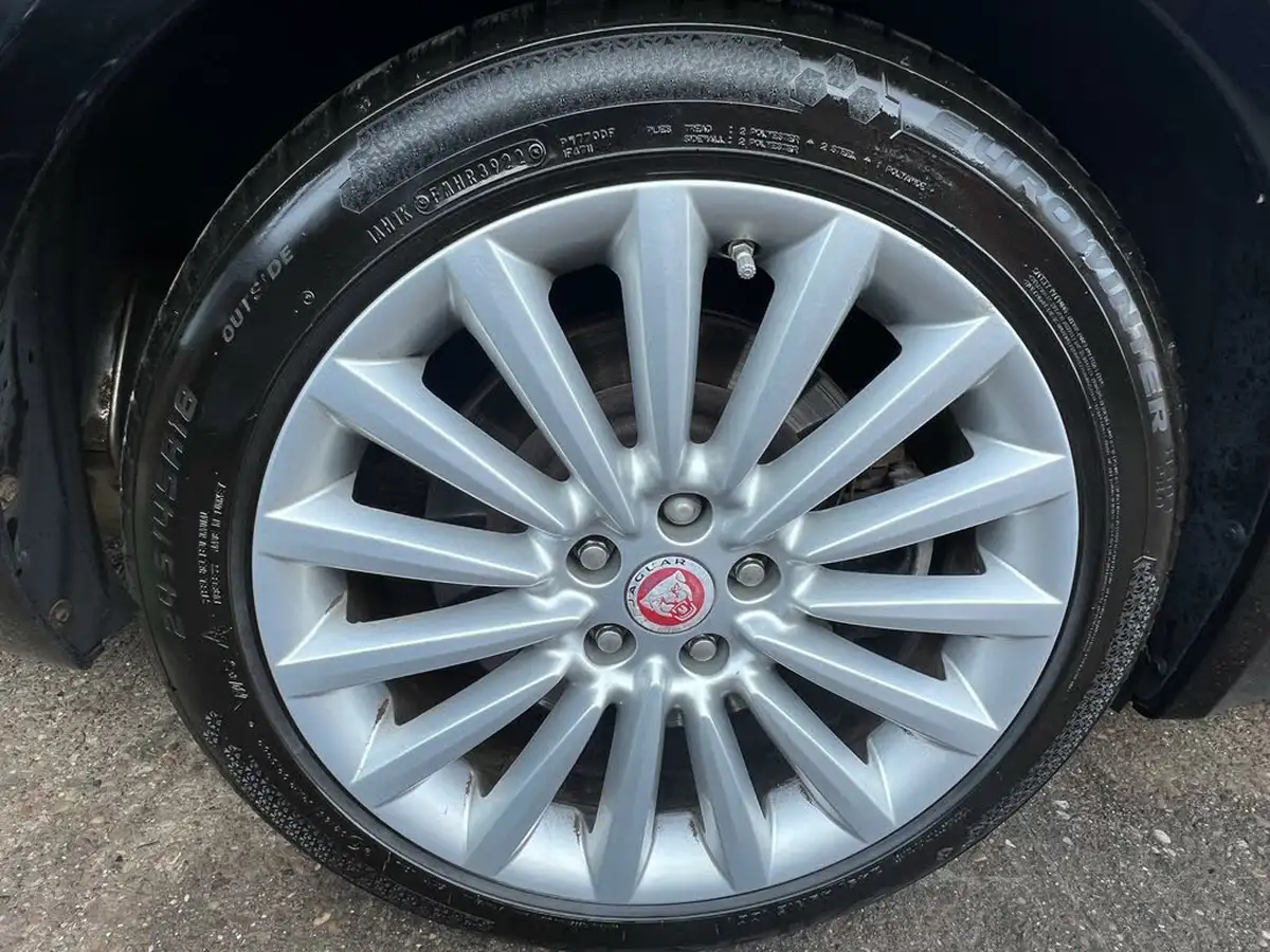 2015-jaguar-xf-22td-luxury-200ps-saloon-4d-big-54