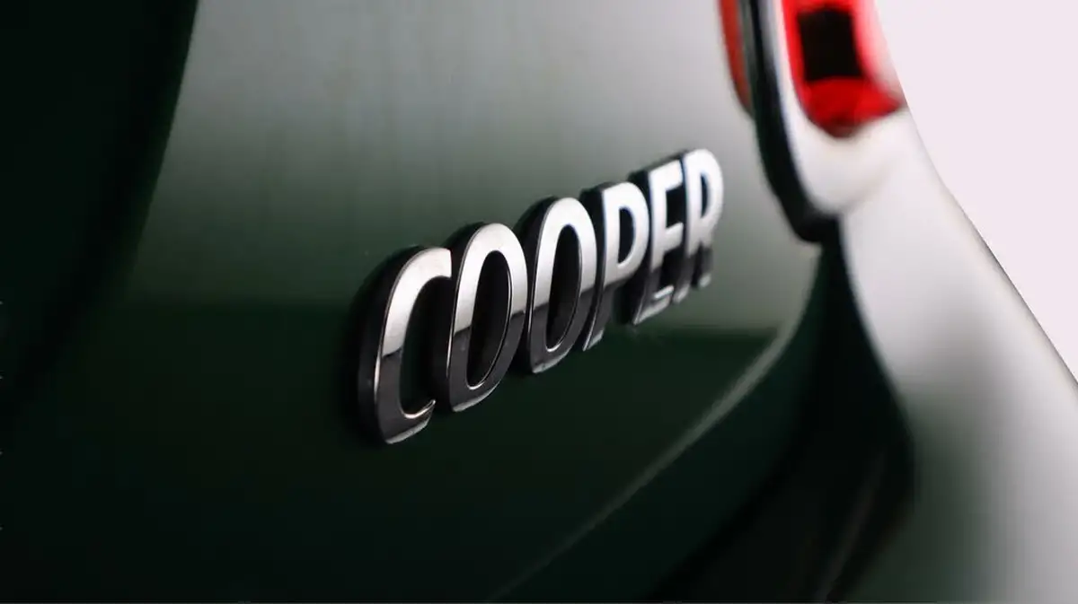 2019-mini-cooper-15-cooper-classic-hatchback-3d-big-20