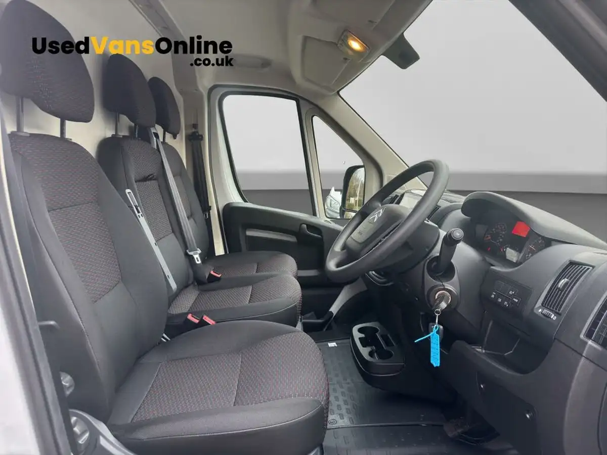 2024-citroen-relay-22bluehdi-35-l3h2-enterprise-edition-panel-big-8