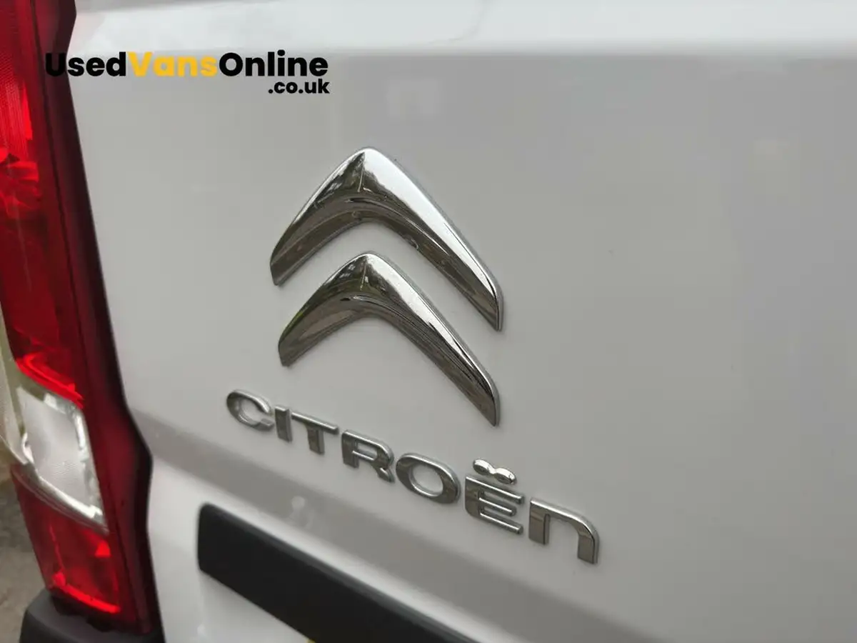 2024-citroen-relay-22bluehdi-35-l3h2-enterprise-edition-panel-big-32