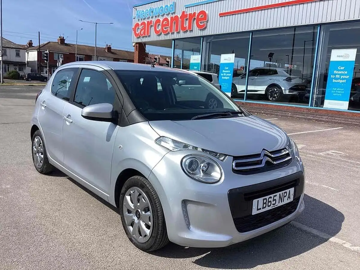 2016-citroen-c1-10-vti-feel-5d-big-0