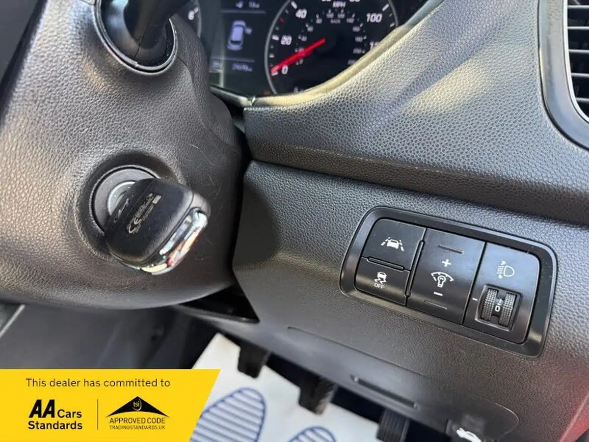 2019-hyundai-i20-10-t-gdi-premium-nav-isg-hatchback-5d-big-9