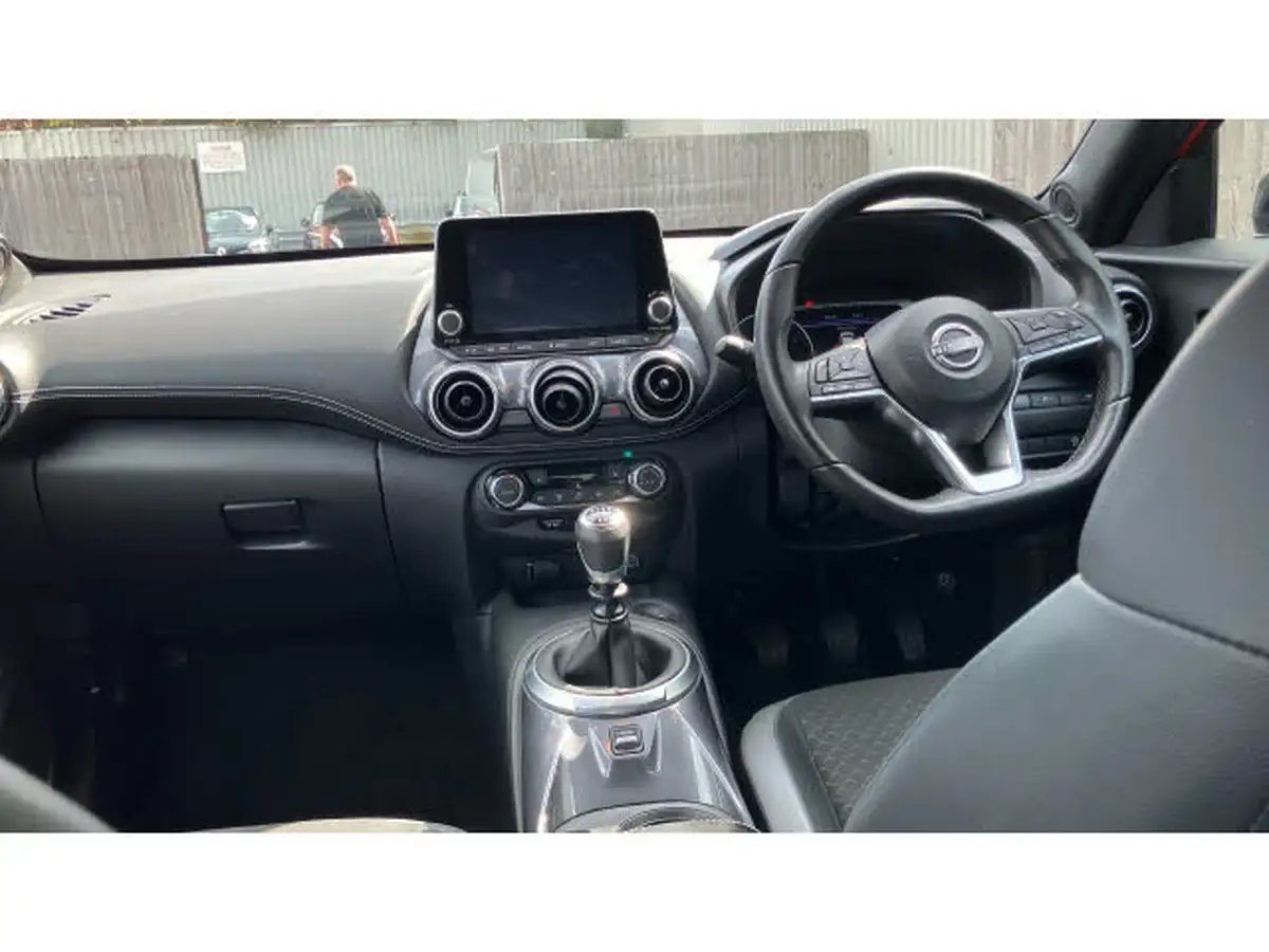 2022-nissan-juke-10-dig-t-n-connecta-big-9