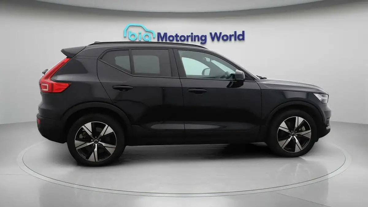 2021-volvo-xc40-e-twin-recharge-plus-big-8