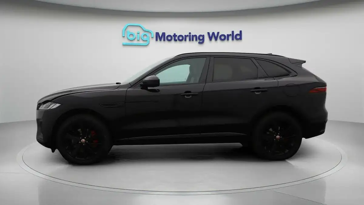 2022-jaguar-f-pace-20-p250-r-dynamic-black-big-4